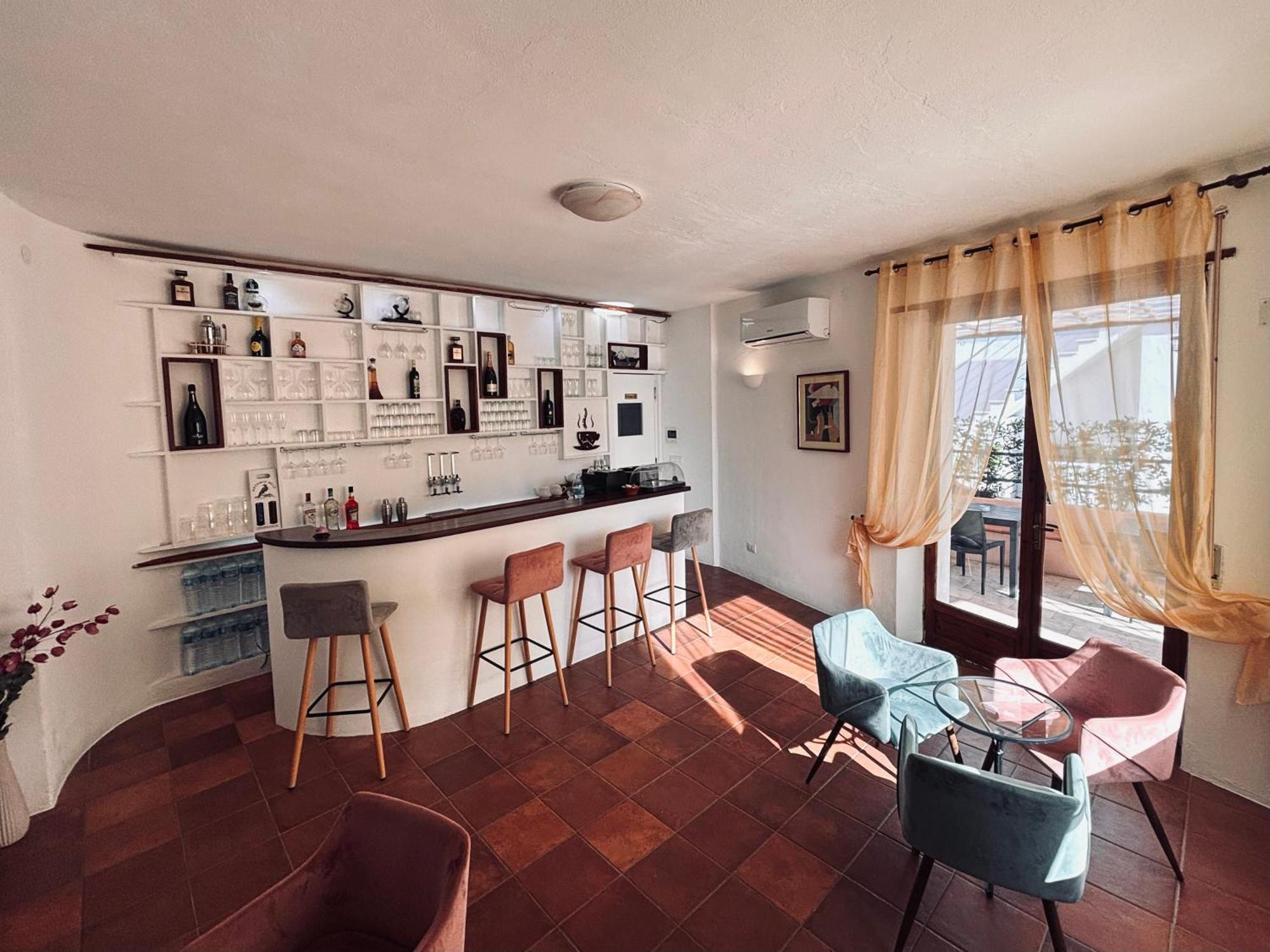 B&B De Janas Ла-Калетта Экстерьер фото